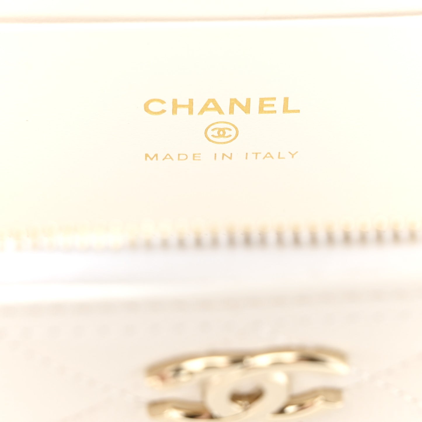 Caviar Quilted Trendy Handle Slim Vanity White