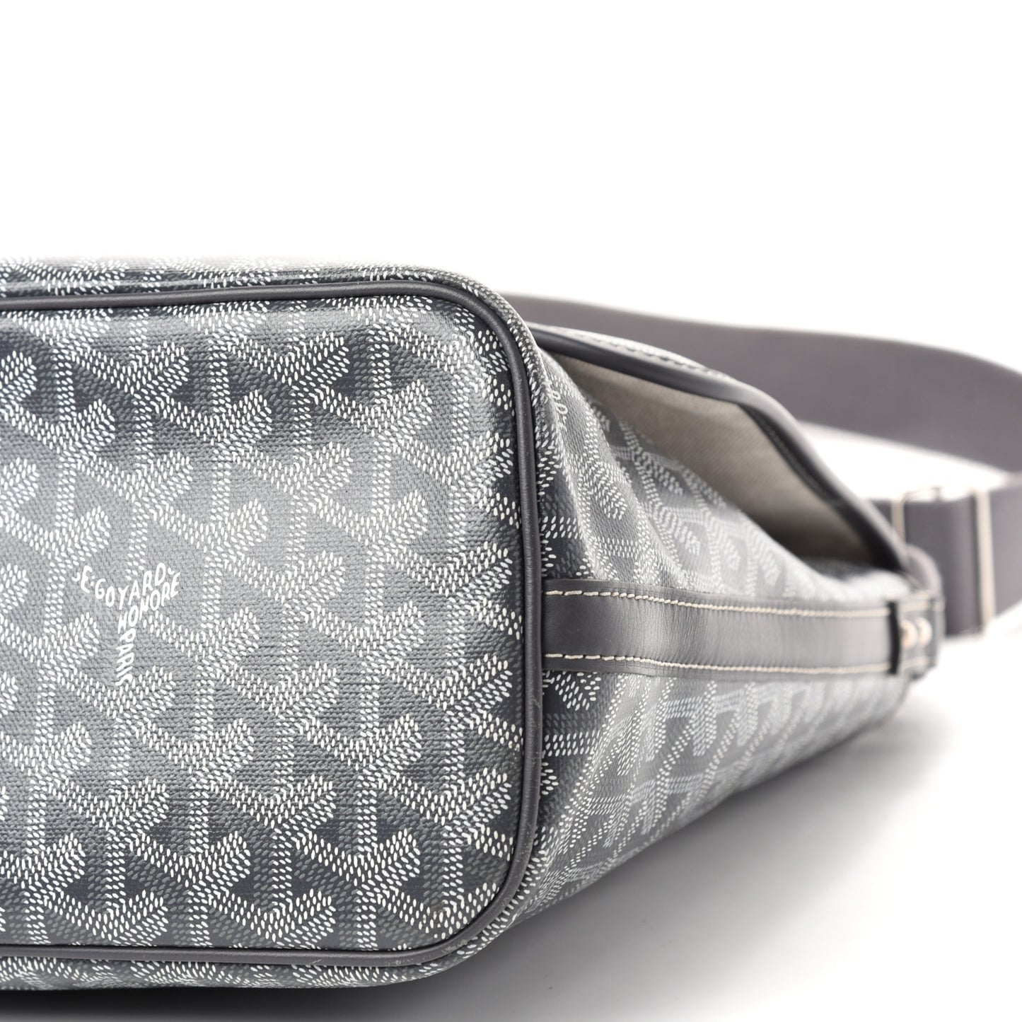 Goyardine Capetien Messenger Bag Grey