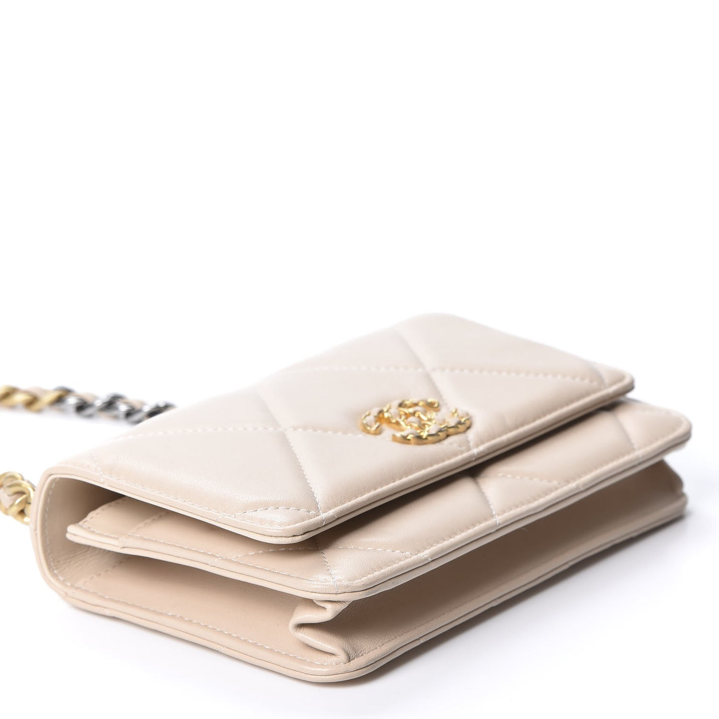 Goatskin Quilted 19 Wallet On Chain WOC Light Beige