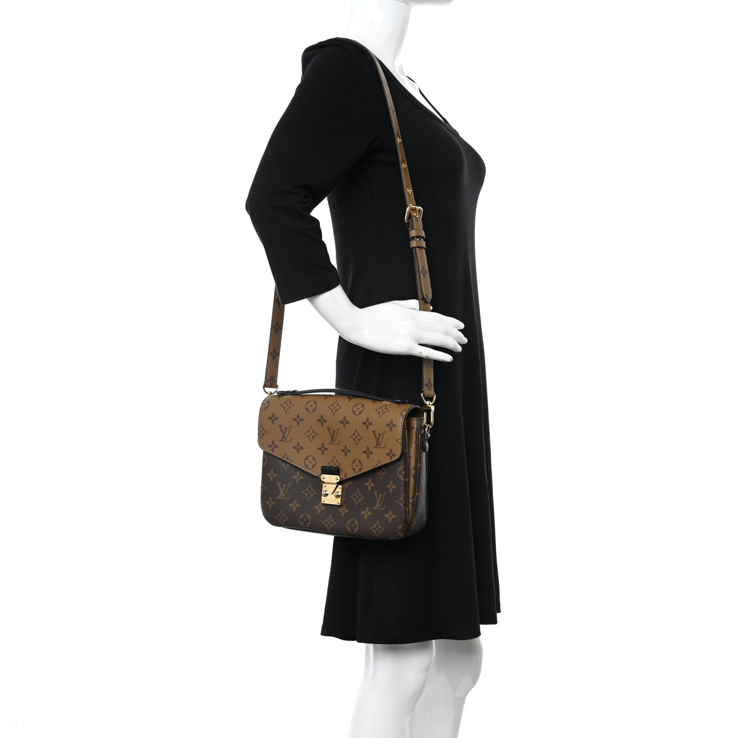 Reverse Monogram Pochette Metis