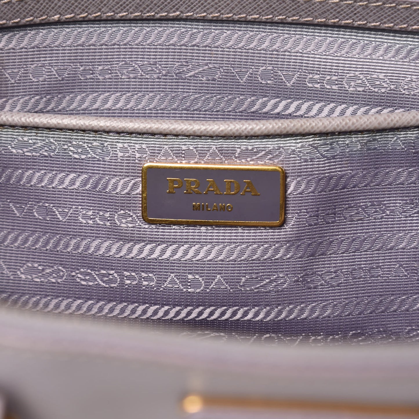 Saffiano Medium Galleria Double Zip Tote Glicine