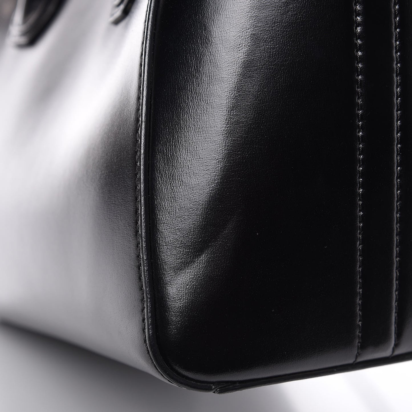 Shiny Lord Calfskin Small Antigona Black