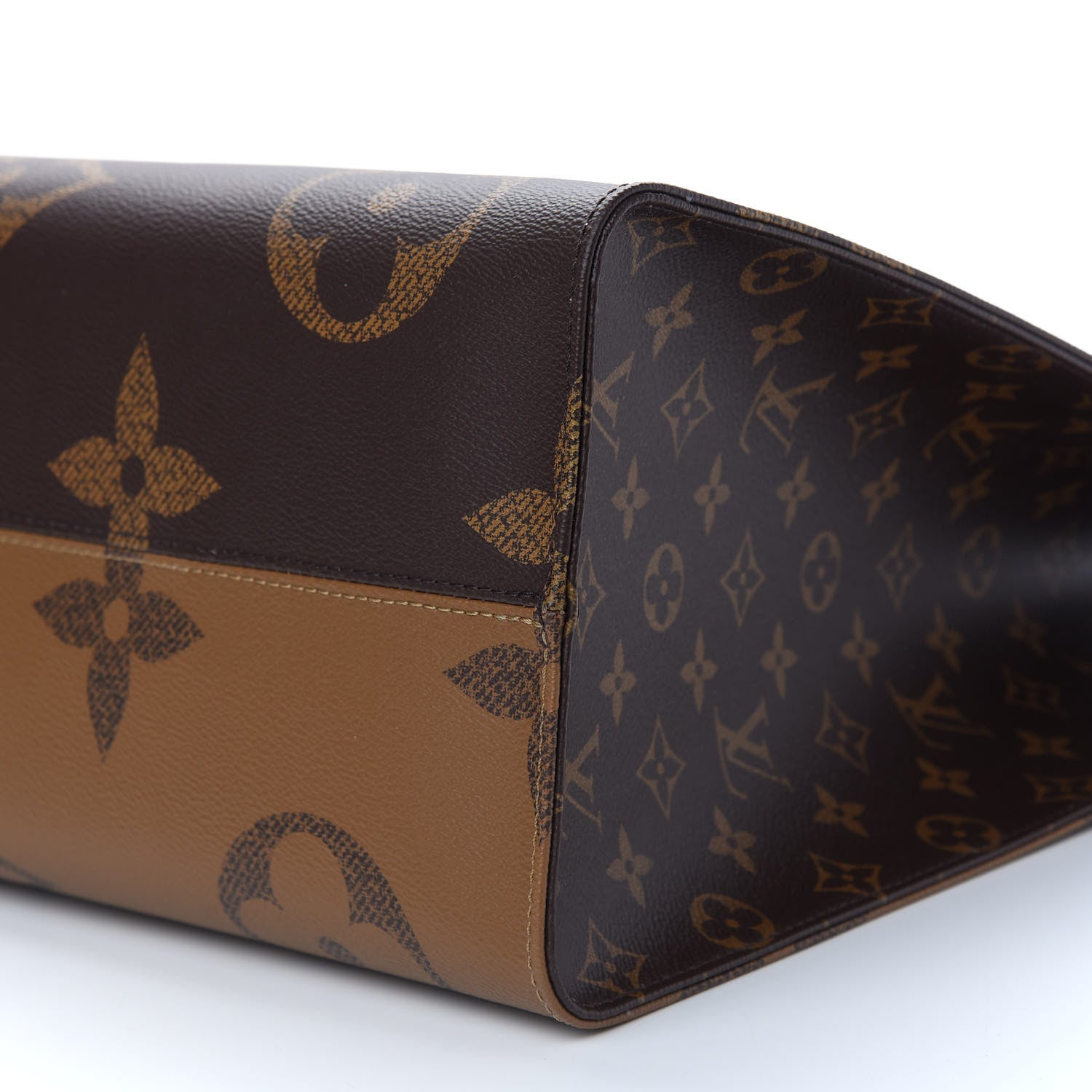 Louis Vuitton Reverse Monogram Giant Onthego GM 8 of 8