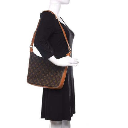 Louis Vuitton Monogram Boulogne 30 2 of 9