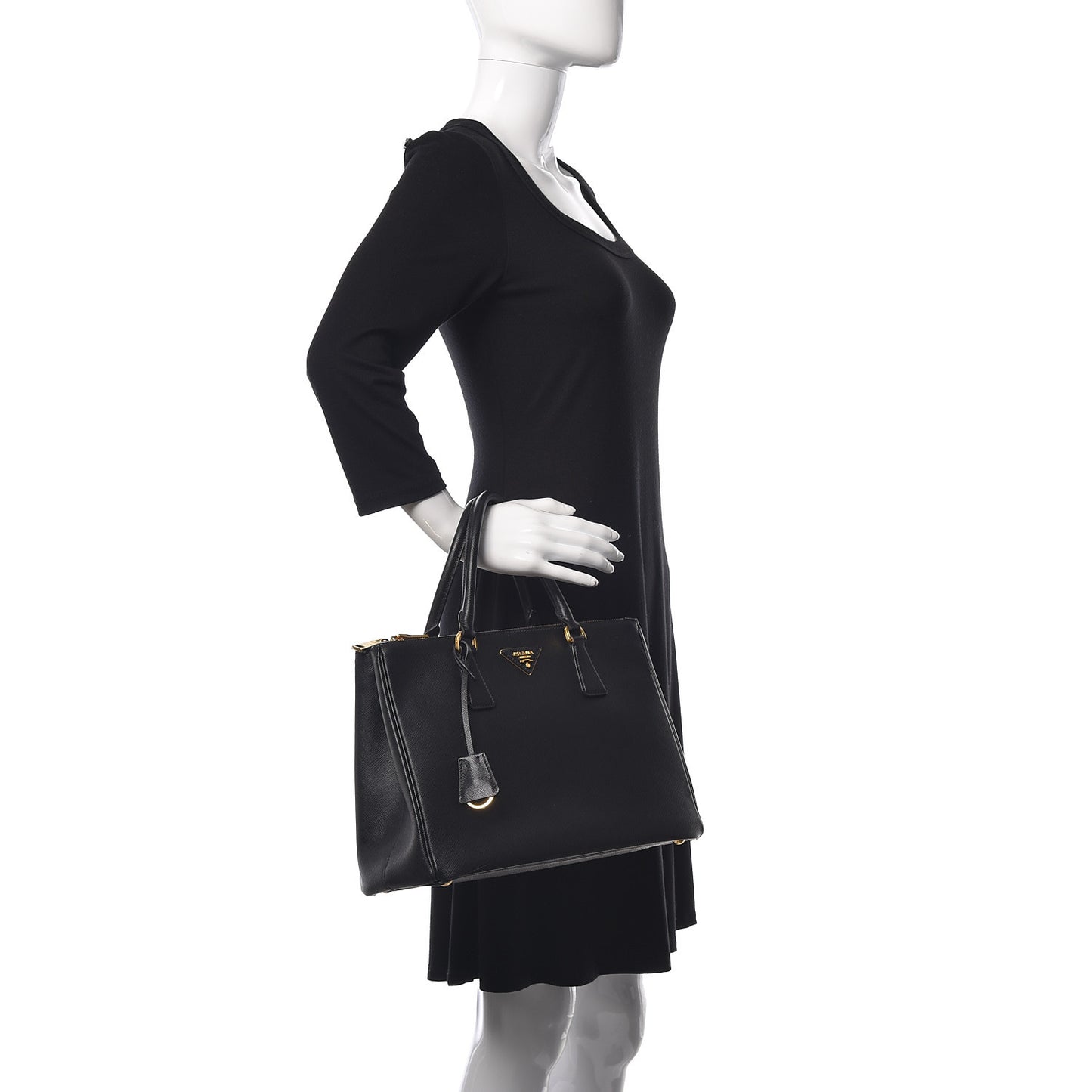 Saffiano Medium Galleria Double Zip Tote Black