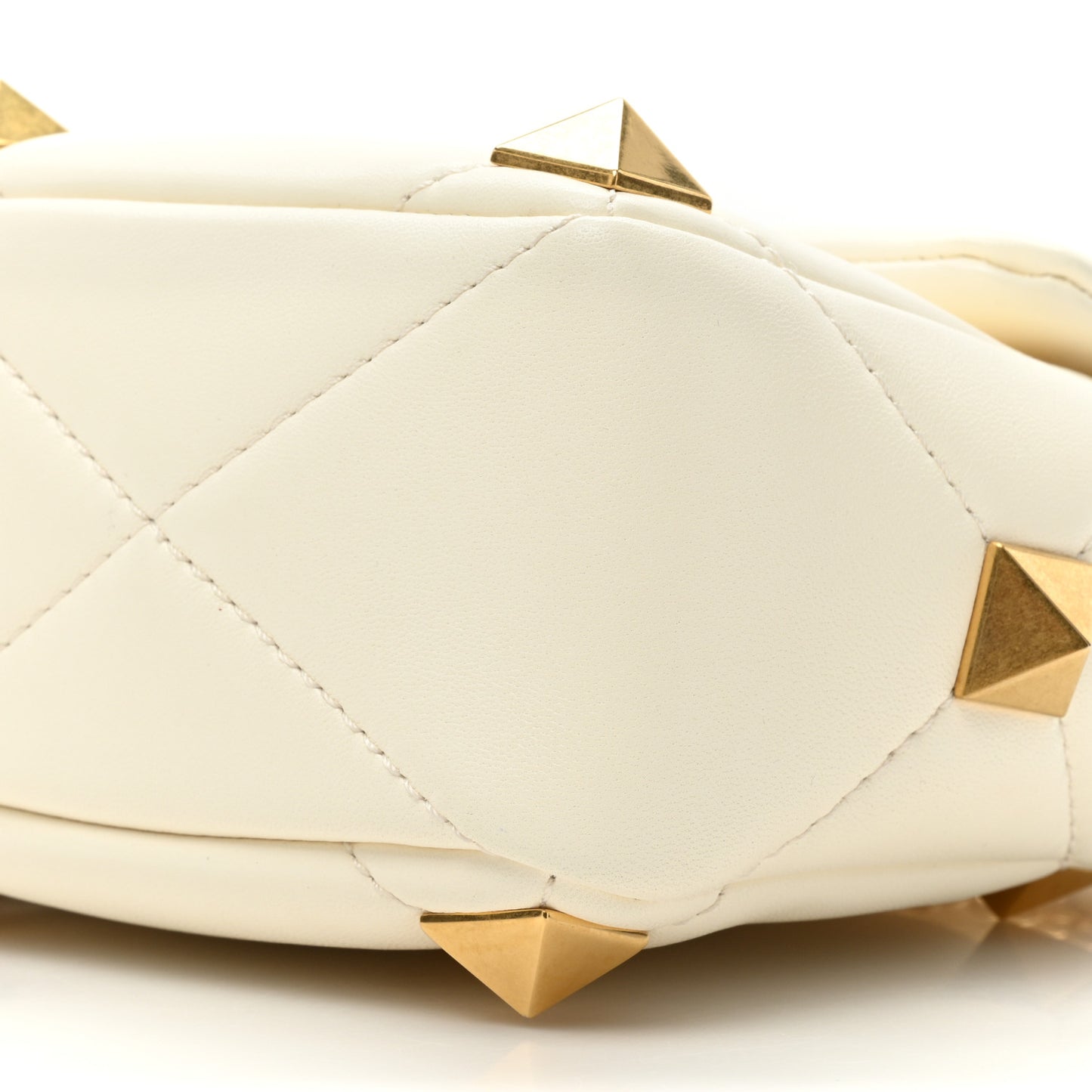 Nappa Large Roman Stud Shoulder Bag Ivory