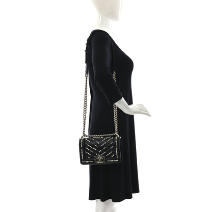 Chanel Calfskin Pearl Chevron Medium Boy Flap Black 2 of 10