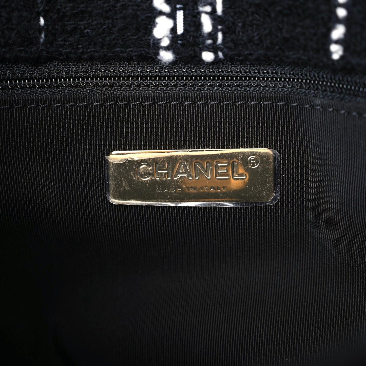 Tweed Quilted Medium Chanel 19 Flap Black White