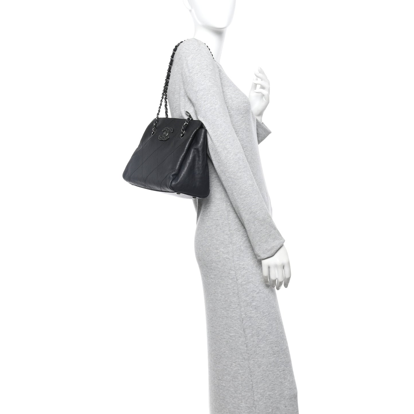 Washed Calfskin Diamond Stitch Hamptons Shopping Tote Black