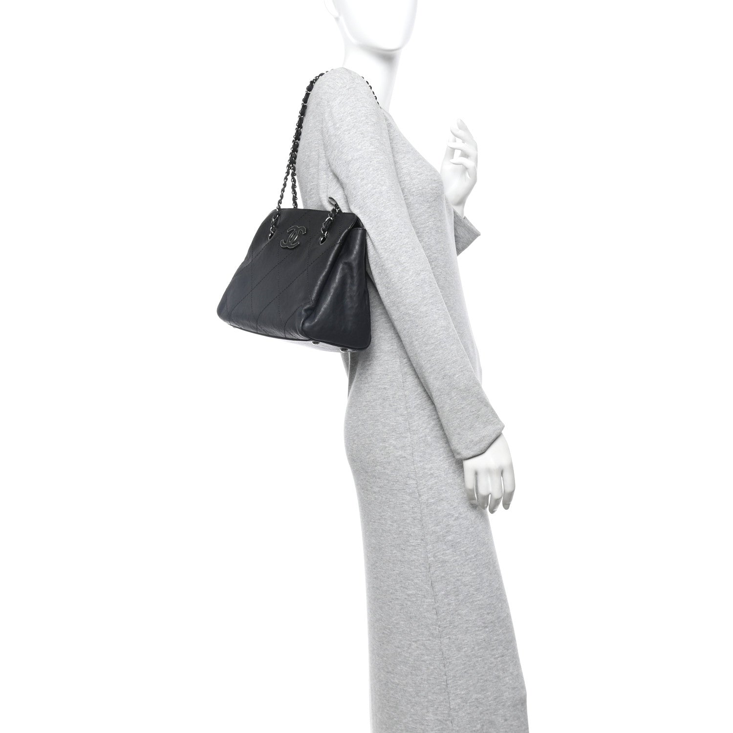 Chanel Washed Calfskin Diamond Stitch Hamptons Shopping Tote Black 3 of 14