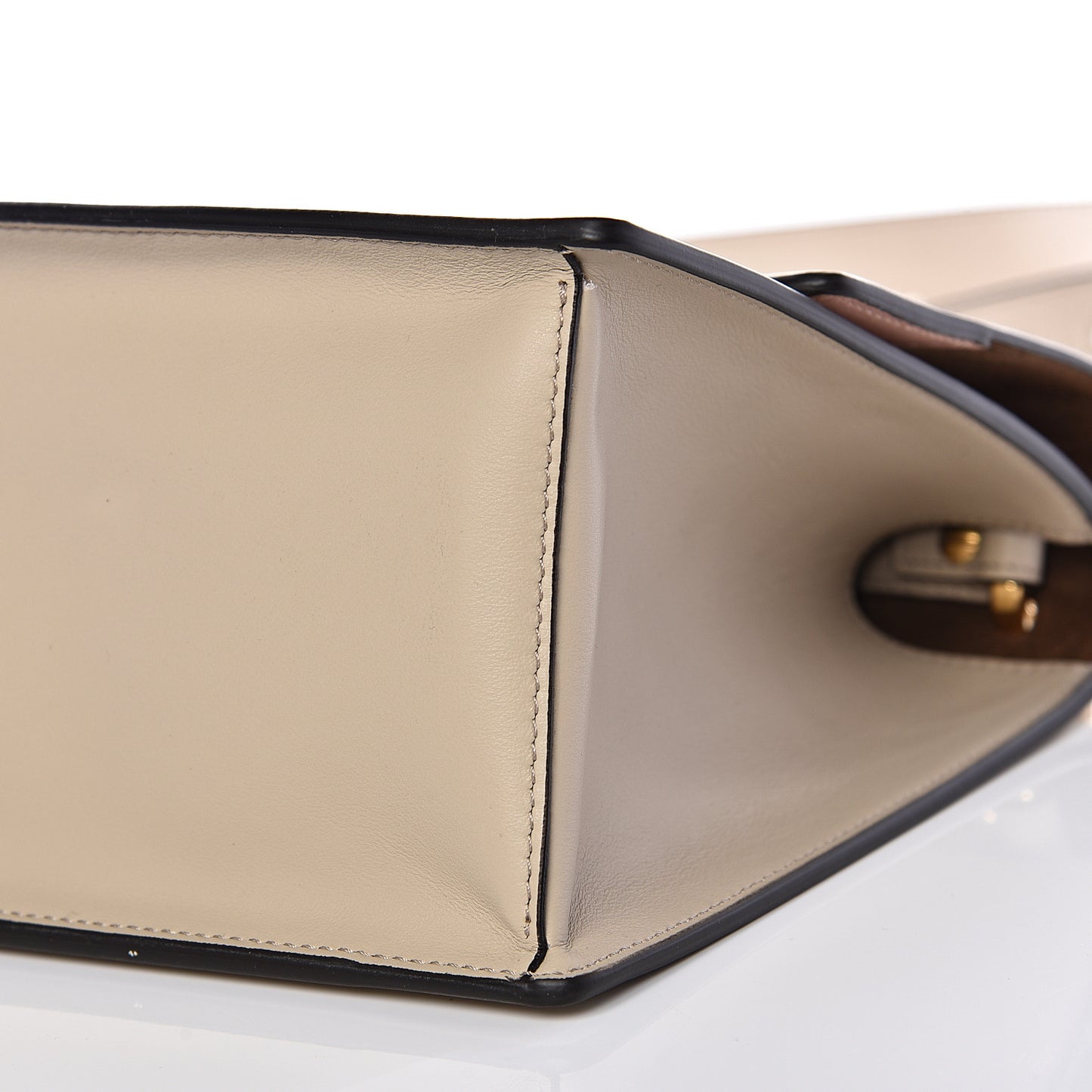 Vitello Grace Matte F is Fendi Kan U Shoulder Bag Nuvola