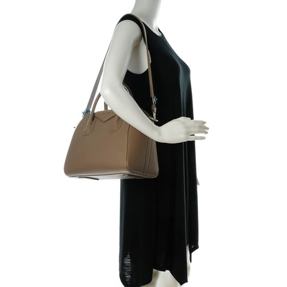 Givenchy Sugar Goatskin Small Antigona Sand 2 of 7