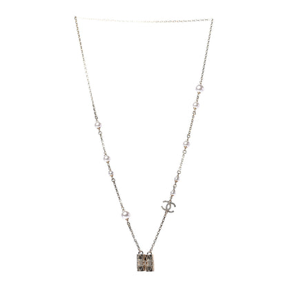 Chanel Crystal Pearl Airpod Necklace Gold 2 of 4