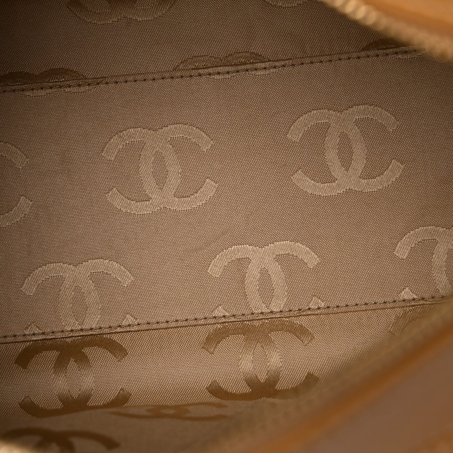 Caviar CC Chain Shoulder Bag Beige