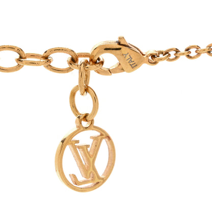 Louis Vuitton Essential V Necklace Gold 4 of 6