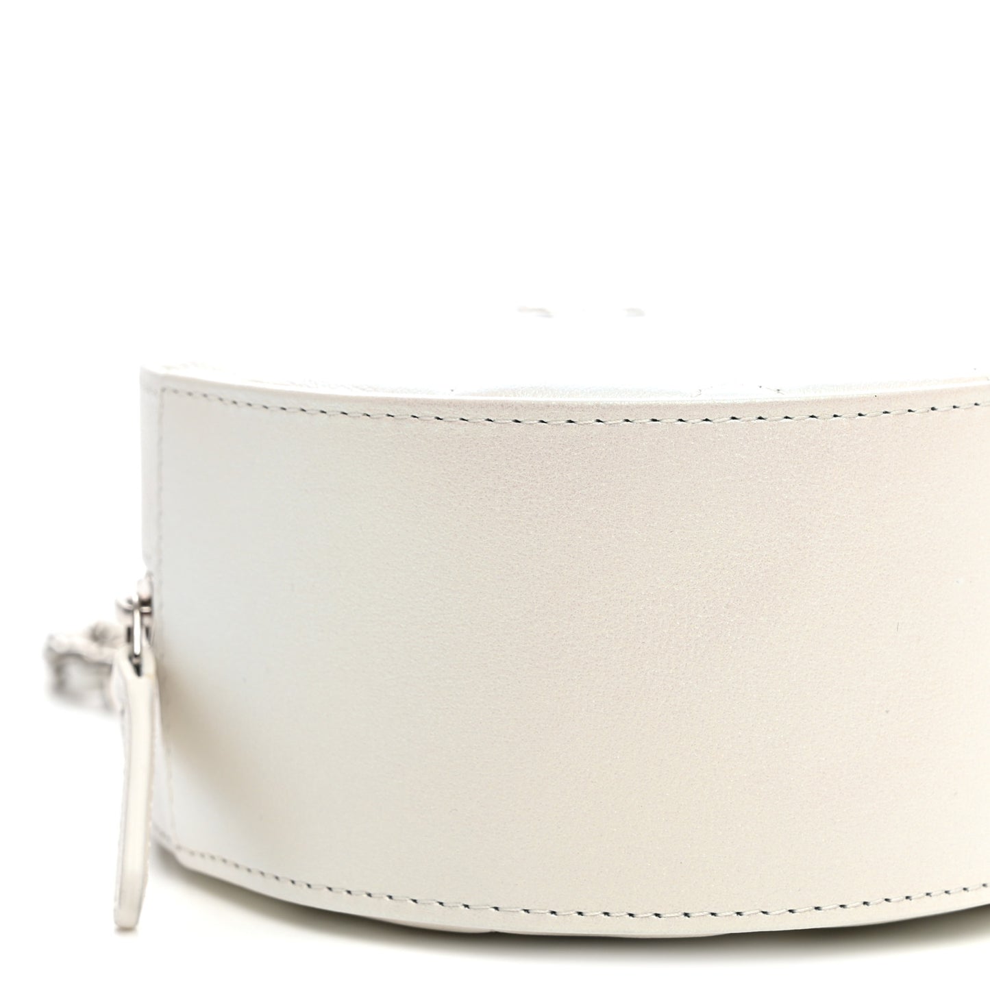 Iridescent Lambskin Quilted Coco Bow Round Clutch With Chain Ivory