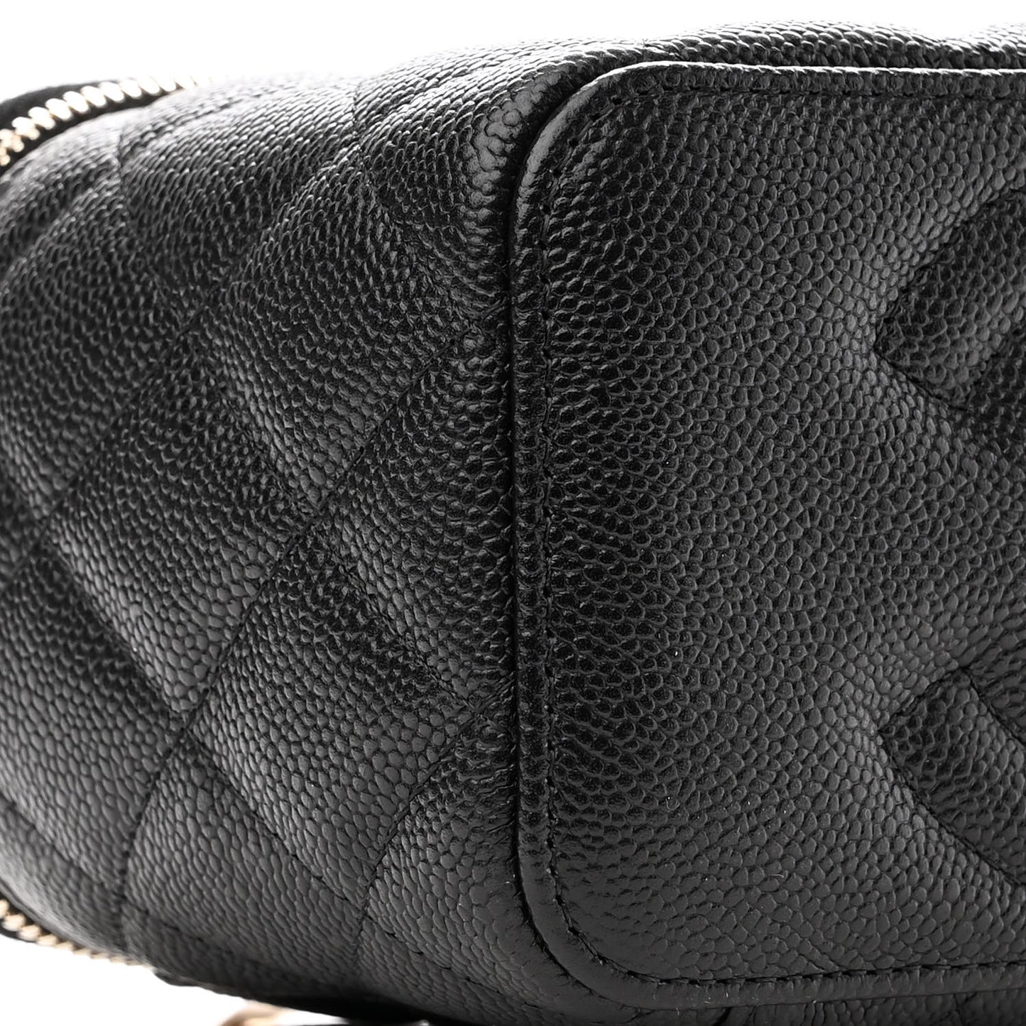 Caviar Quilted Sweetheart Vanity Case Black