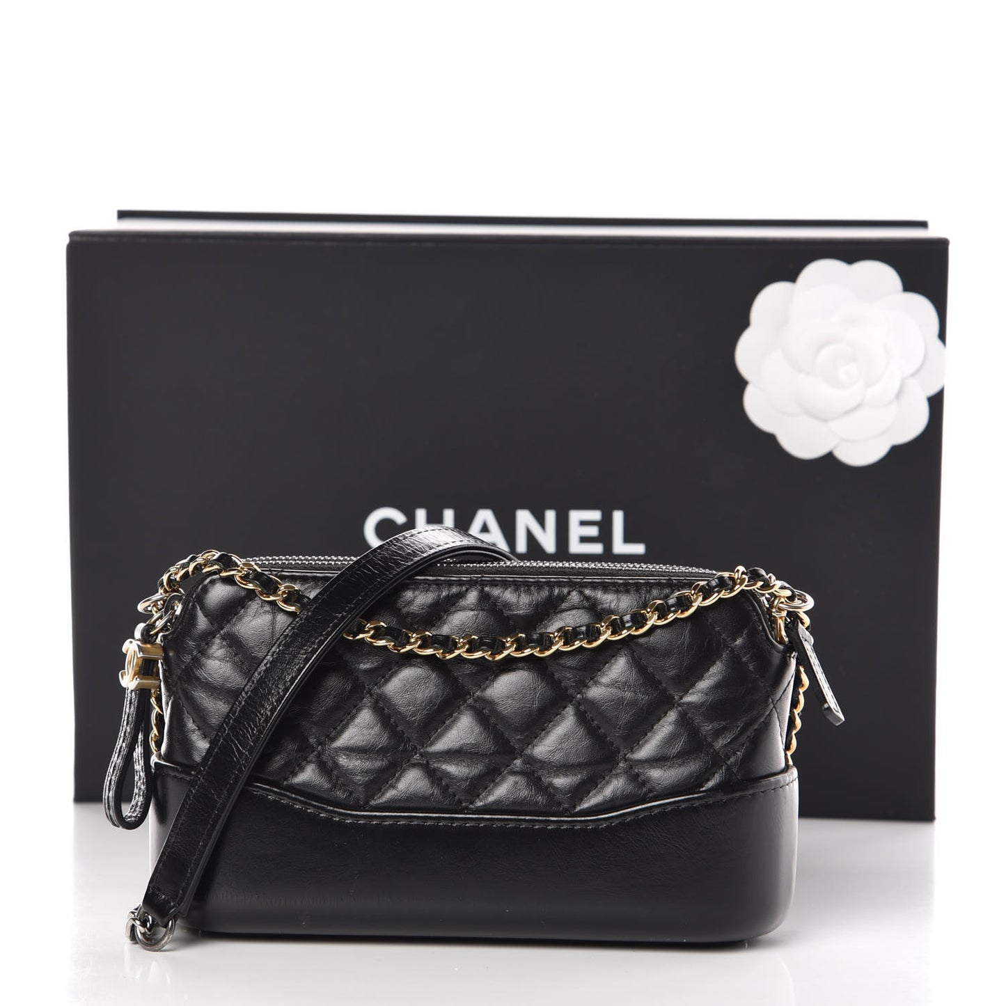Aged Calfskin Quilted Small Gabrielle Clutch With Chain Black