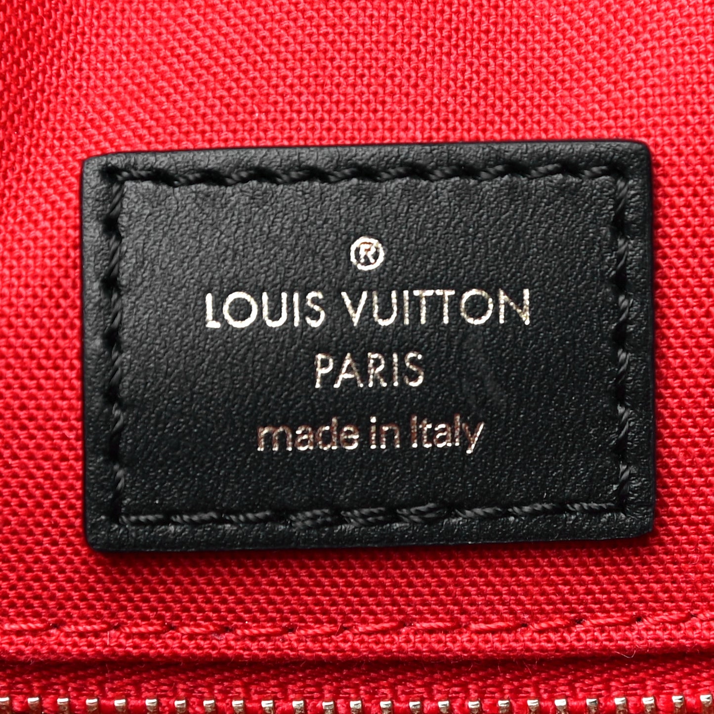 Reverse Monogram Giant Onthego MM