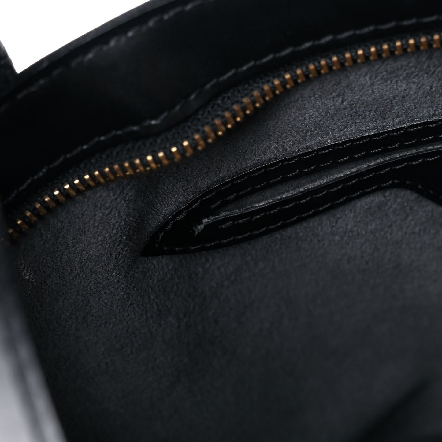 Epi Saint Jacques PM Long Straps Black