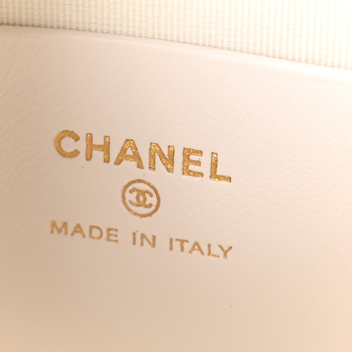 Chanel Lambskin Quilted Barrel Clutch With Chain White 6 of 11