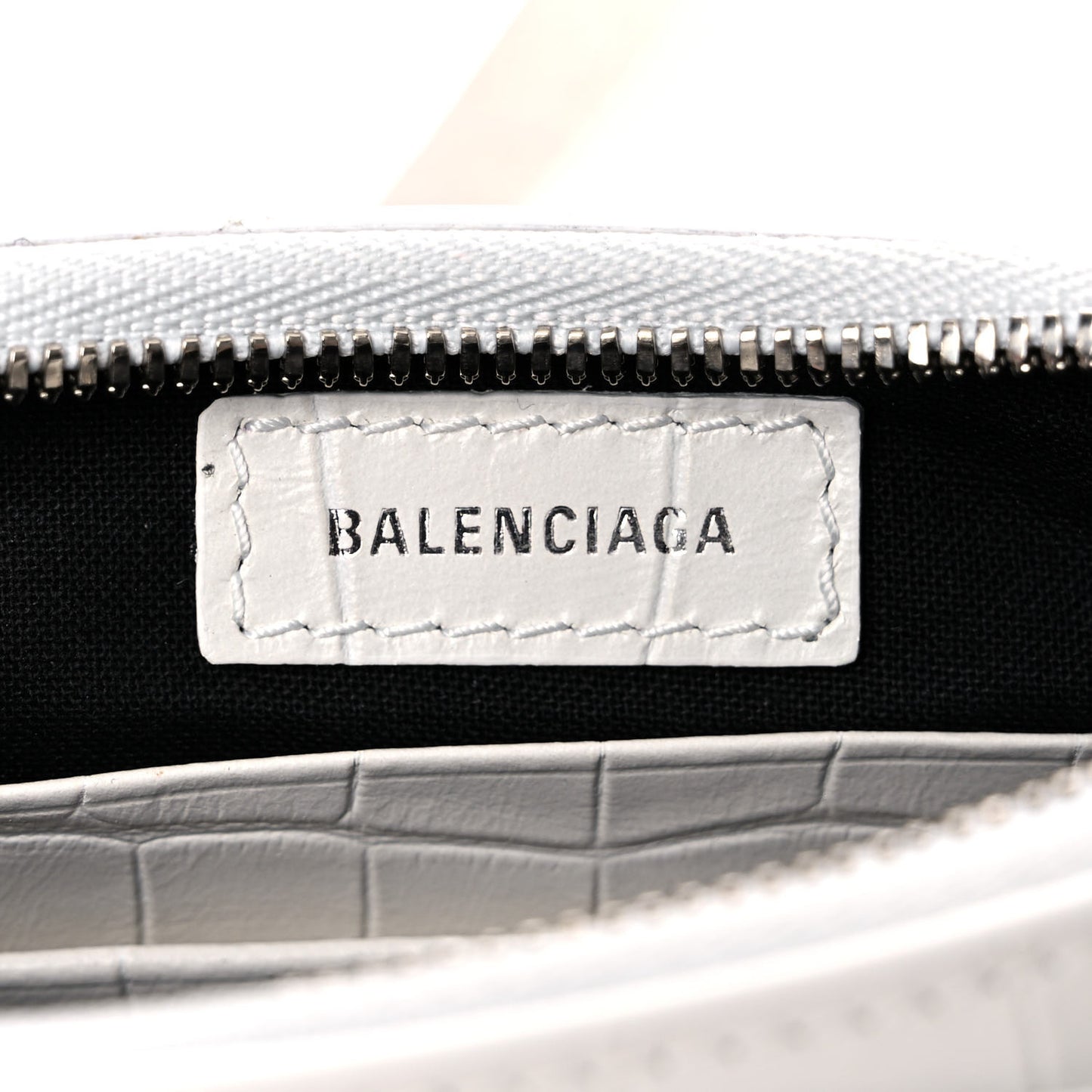 Extra Supple Calfskin Crocodile Embossed Le Cagole Mini Purse With Chain White
