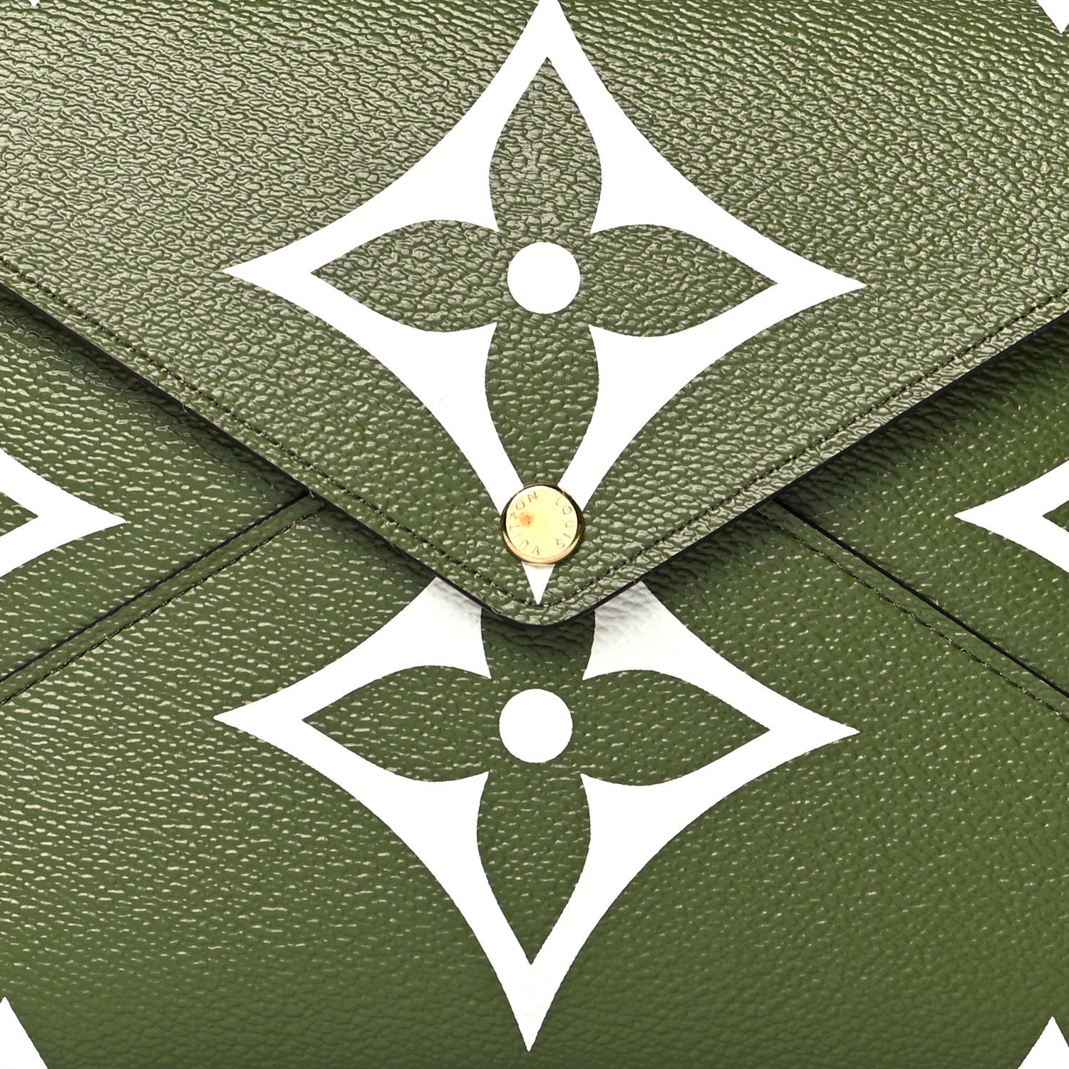 Louis Vuitton Monogram Giant Kirigami Pochette Set 10 of 14