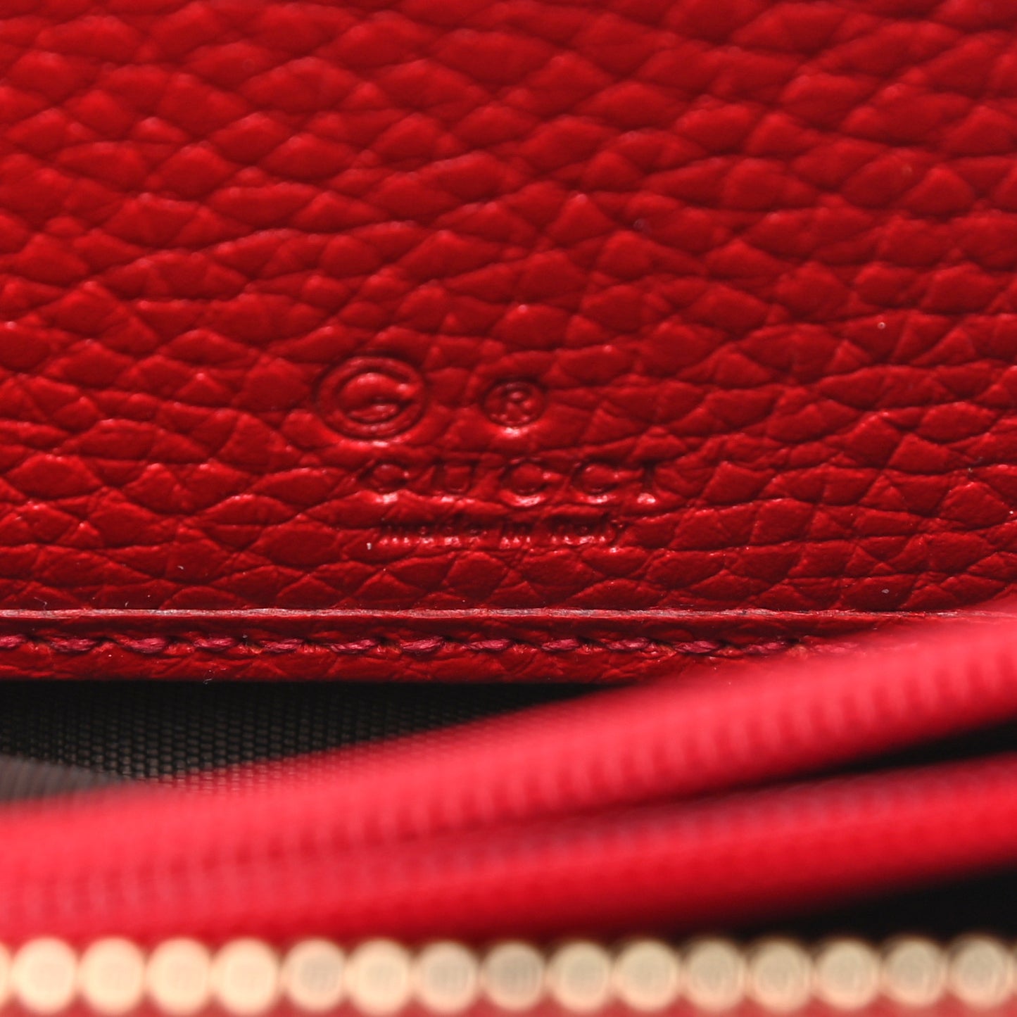 Pebbled Calfskin Soho Compact Disco Zip Around Wallet Tabasco Red