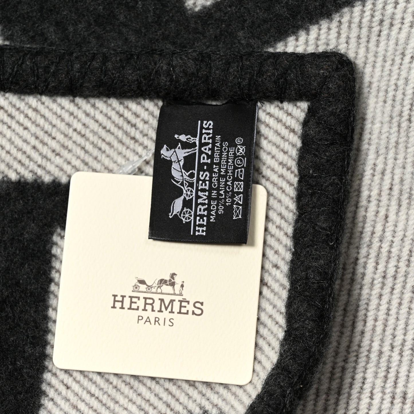 Wool Cashmere Avalon Blanket Ecru Gris Fonce
