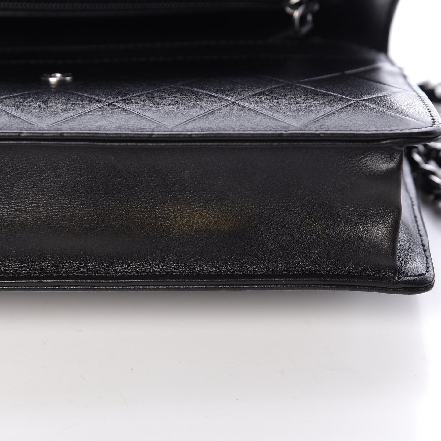 Lambskin Embossed Lax Wallet On Chain WOC Black