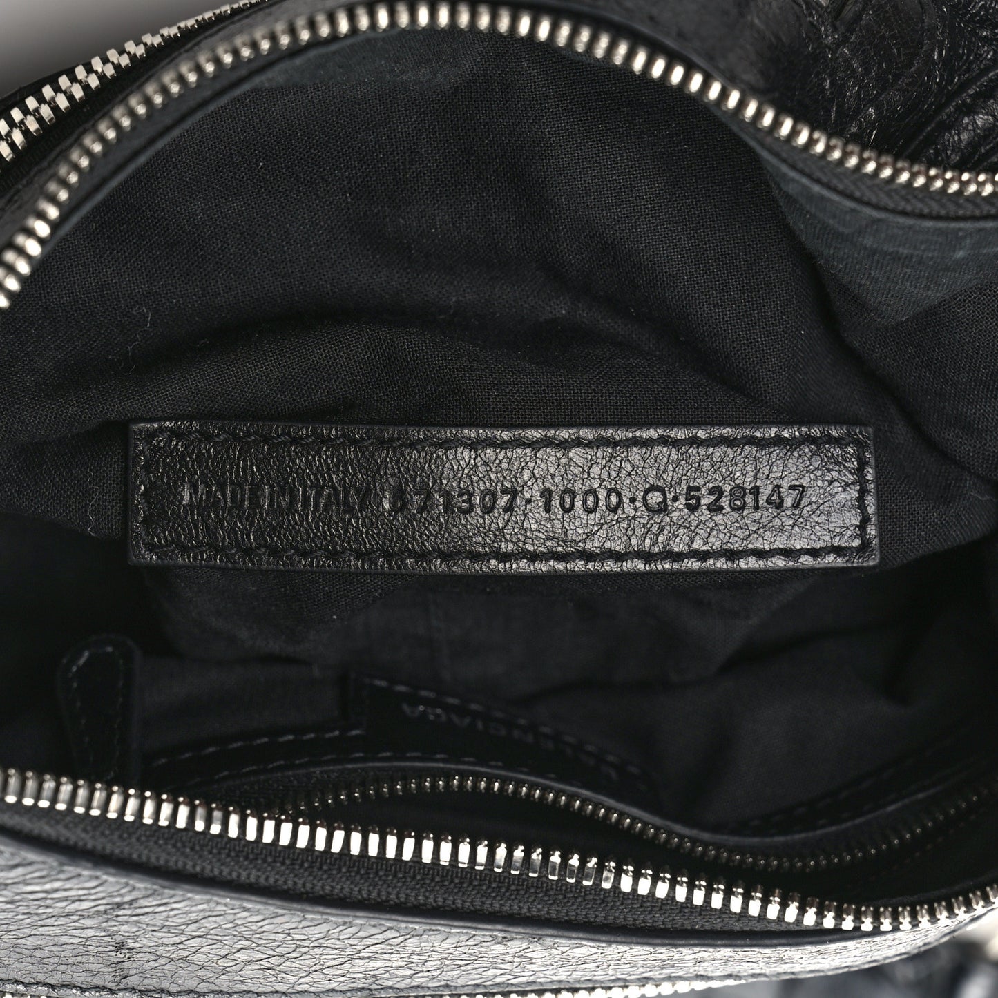 Agneau Arena Small Le Cagole Shoulder Bag Black