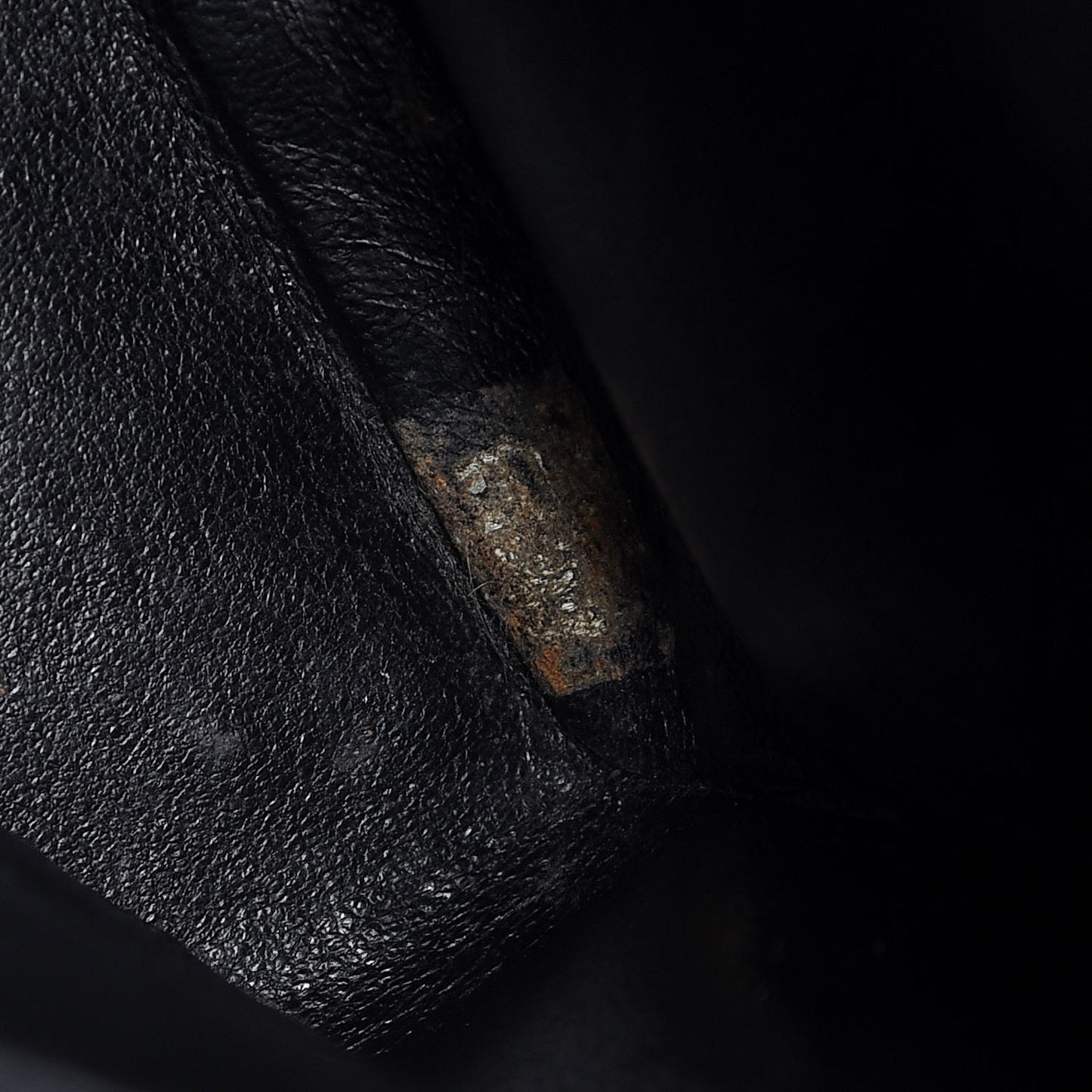 Caviar Quilted CC Shoulder Bag Black