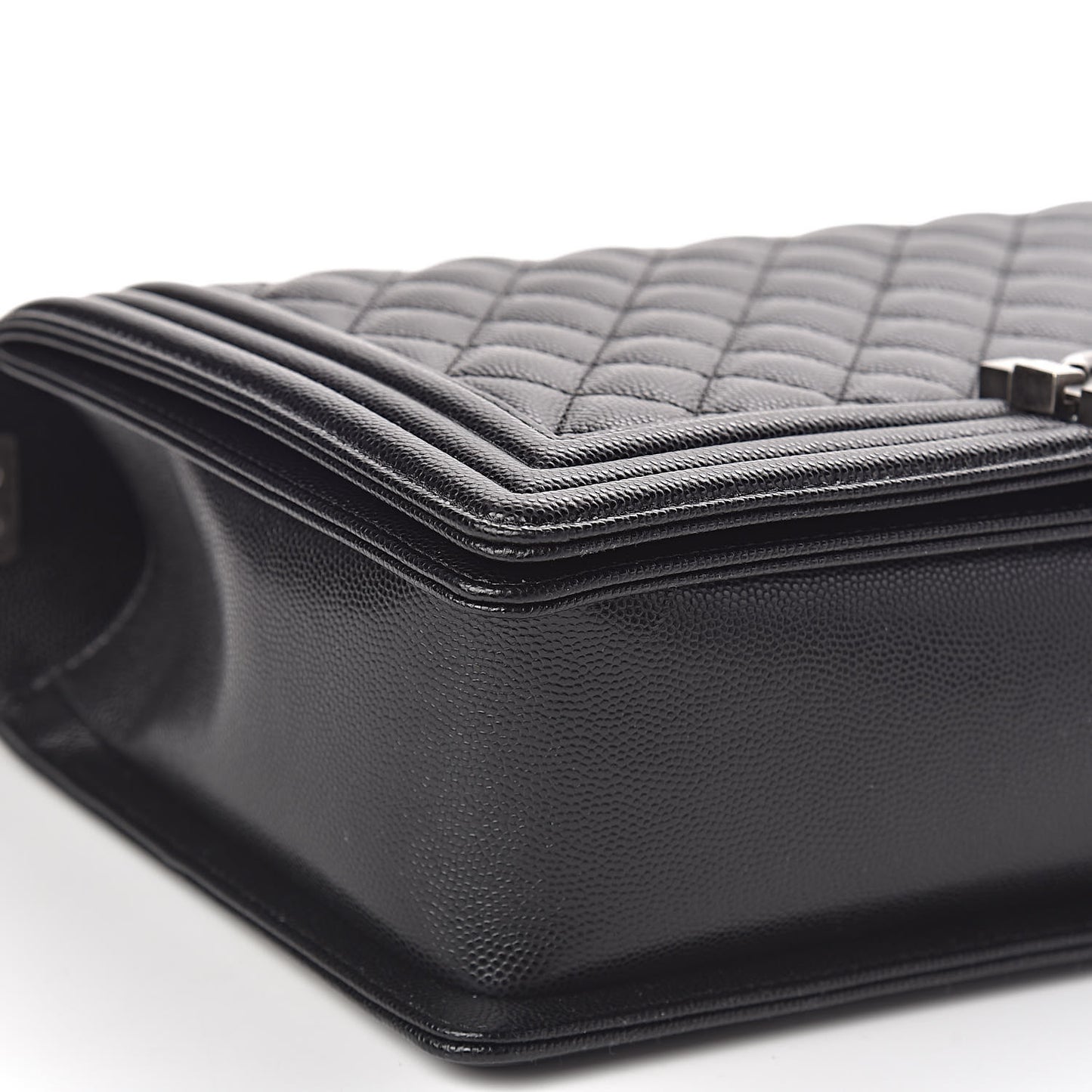 Caviar Quilted New Medium Boy Flap Black