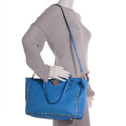 Valentino Garavani Vitello Medium Rockstud Tote Blue Fluo 2 of 8