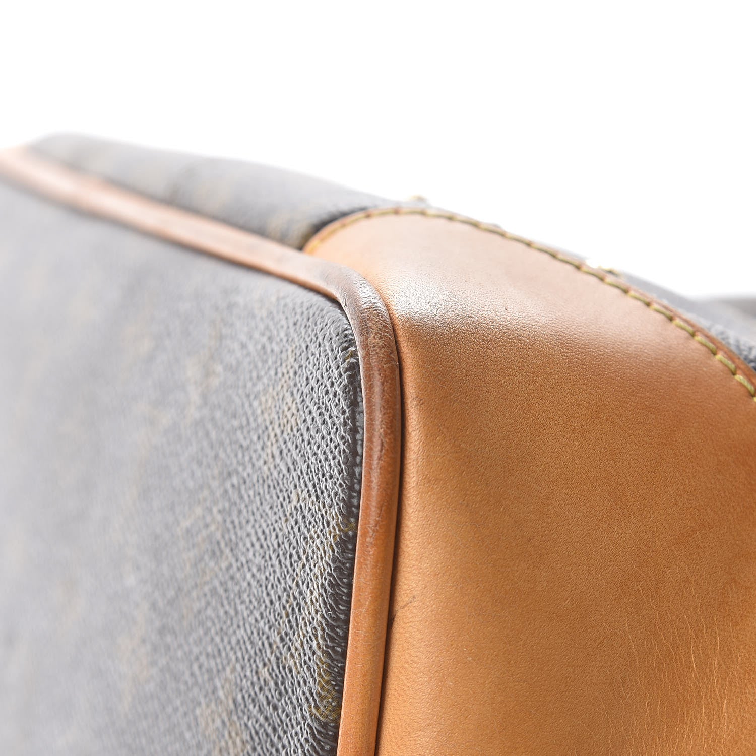 Louis Vuitton Monogram Riveting 12 of 16