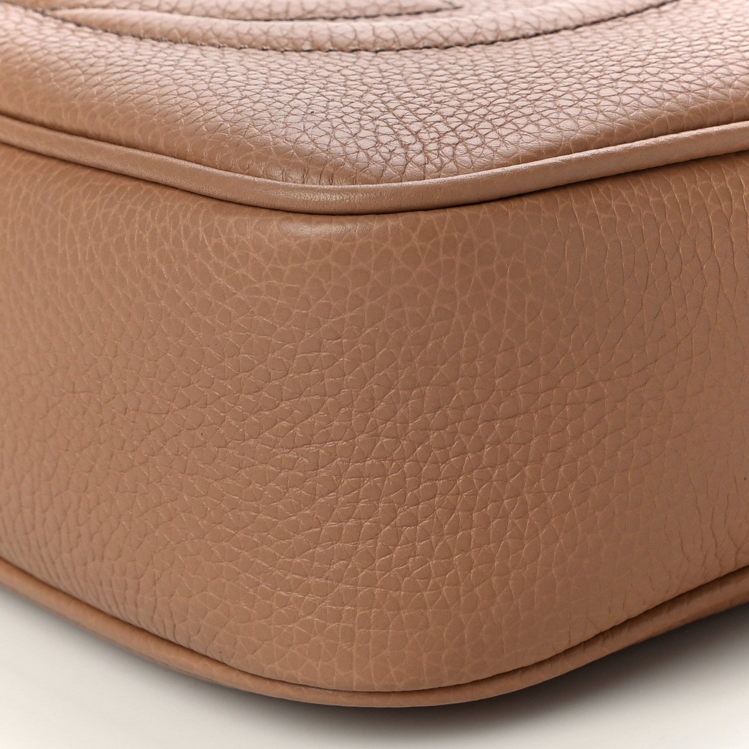 Gucci Pebbled Calfskin Small Soho Disco Bag Camelia 9 of 10