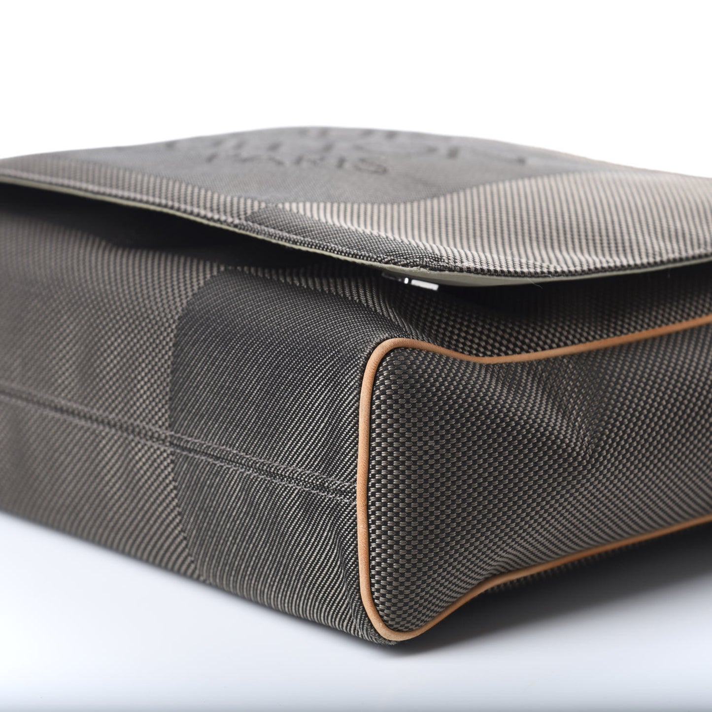 Damier Geant Messenger Bag Sable