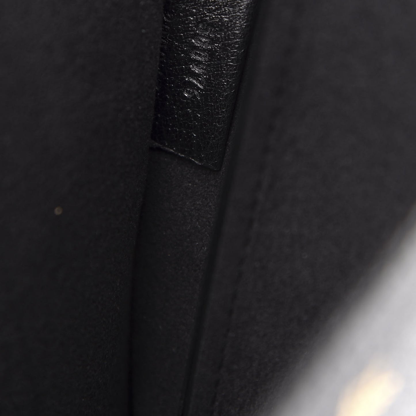 Grained Calfskin Bee Star Portfolio Black