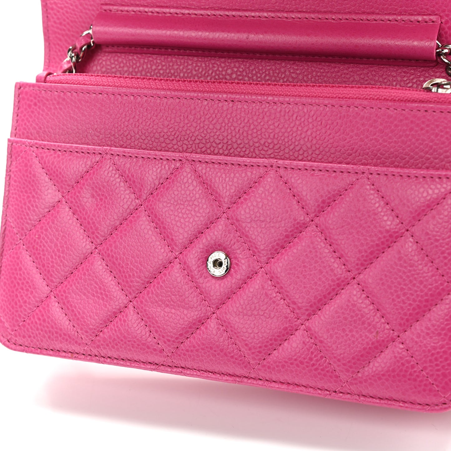 Caviar Quilted Wallet on Chain WOC Pink