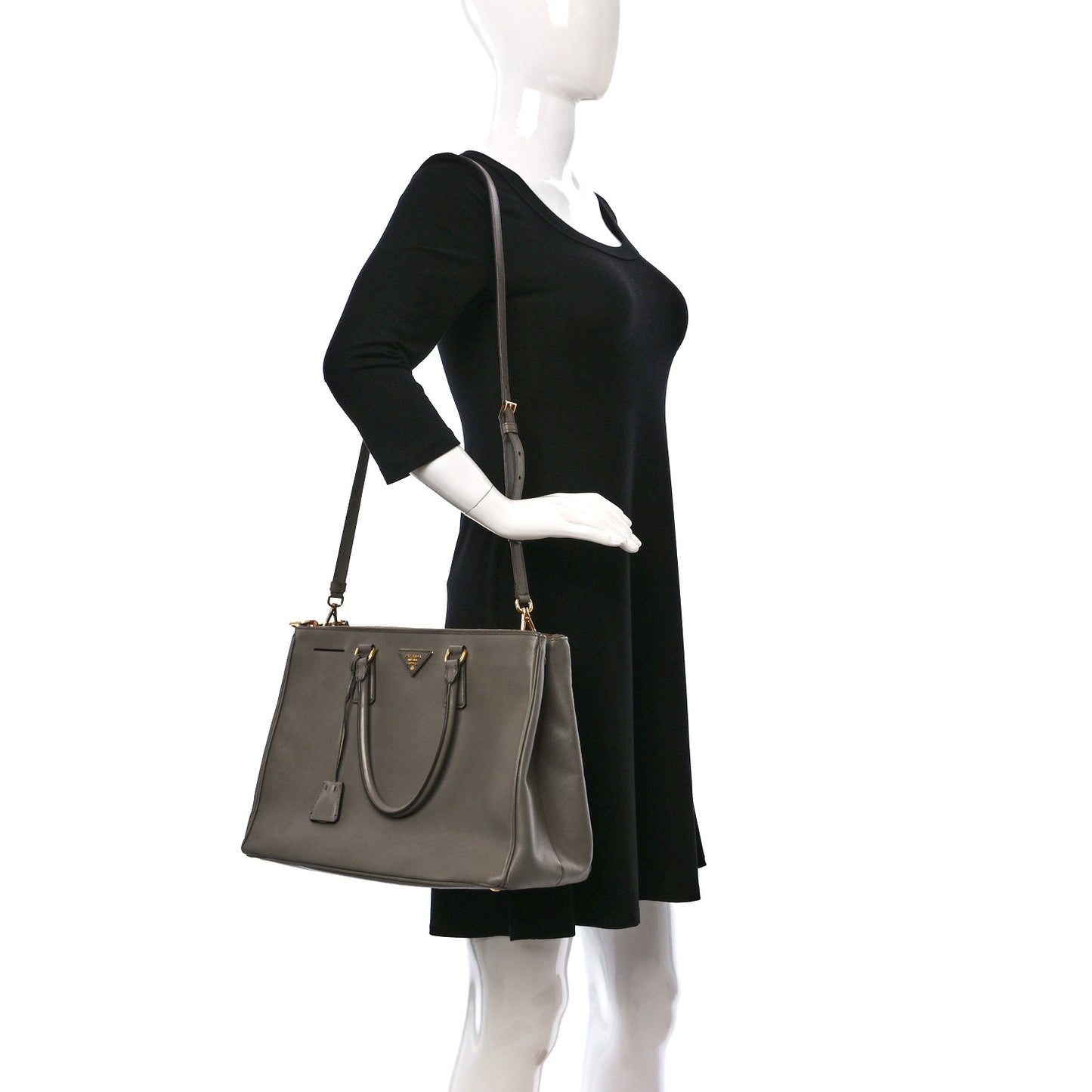 Saffiano Medium Galleria Double Zip Tote Pomice