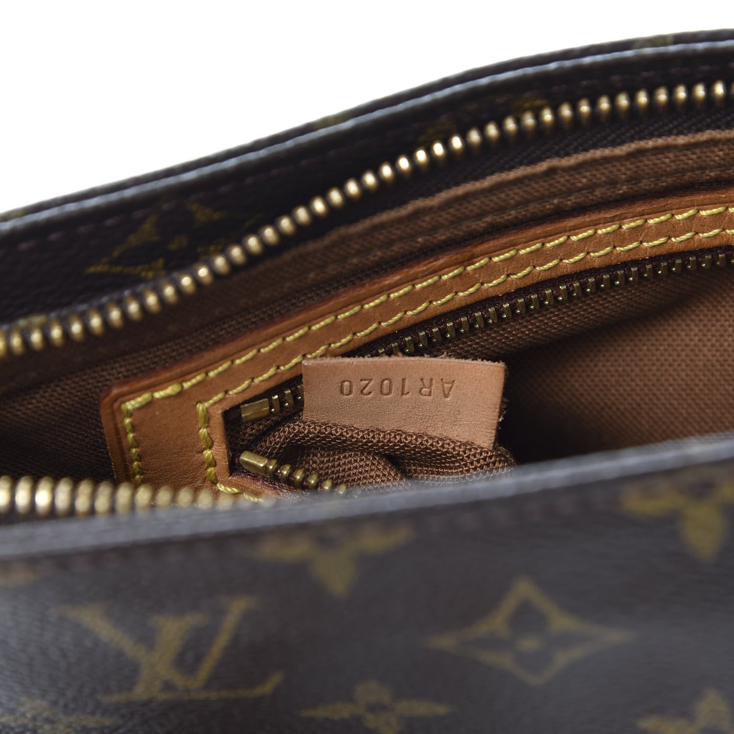 Louis Vuitton Monogram Trotteur 8 of 9