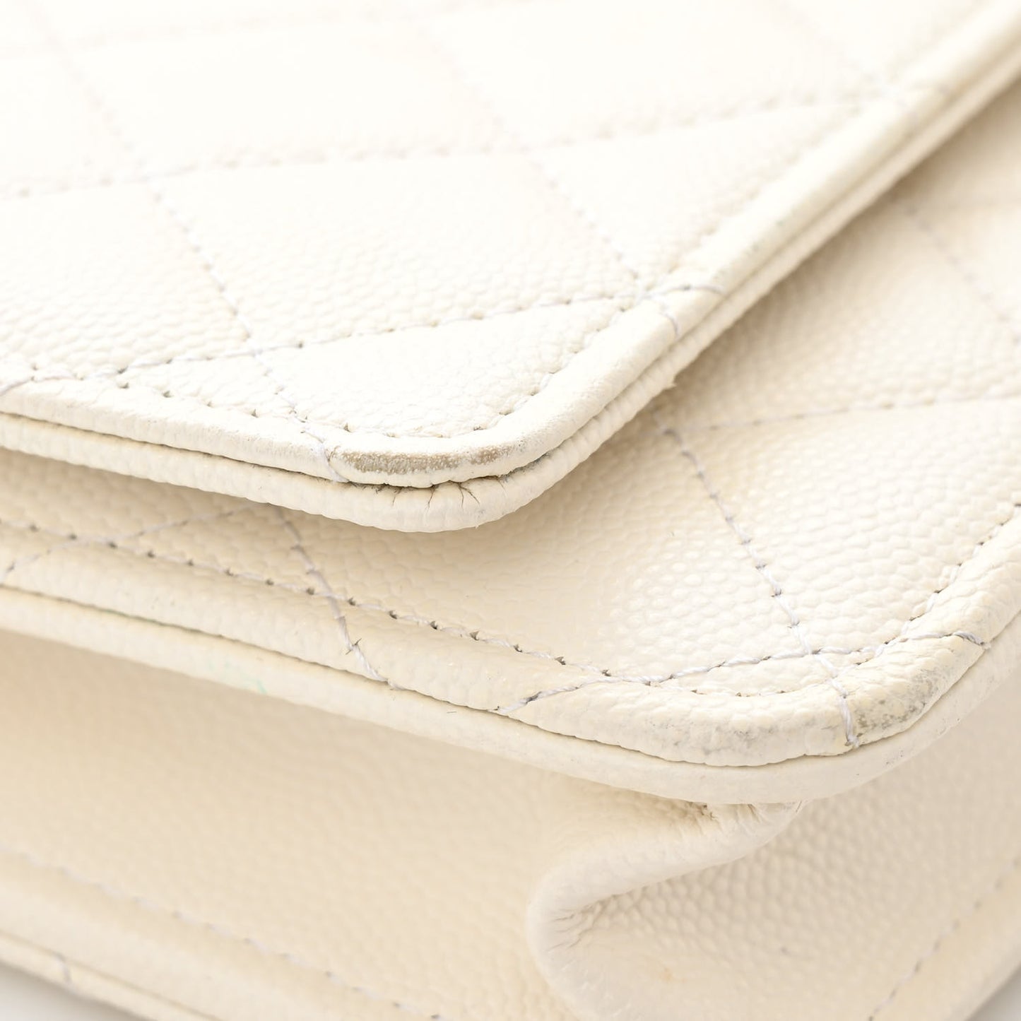 Caviar Quilted Wallet on Chain WOC White