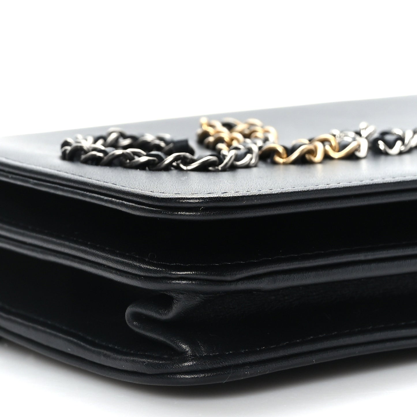 Calfskin Chain 20s Signe Wallet on Chain WOC Black