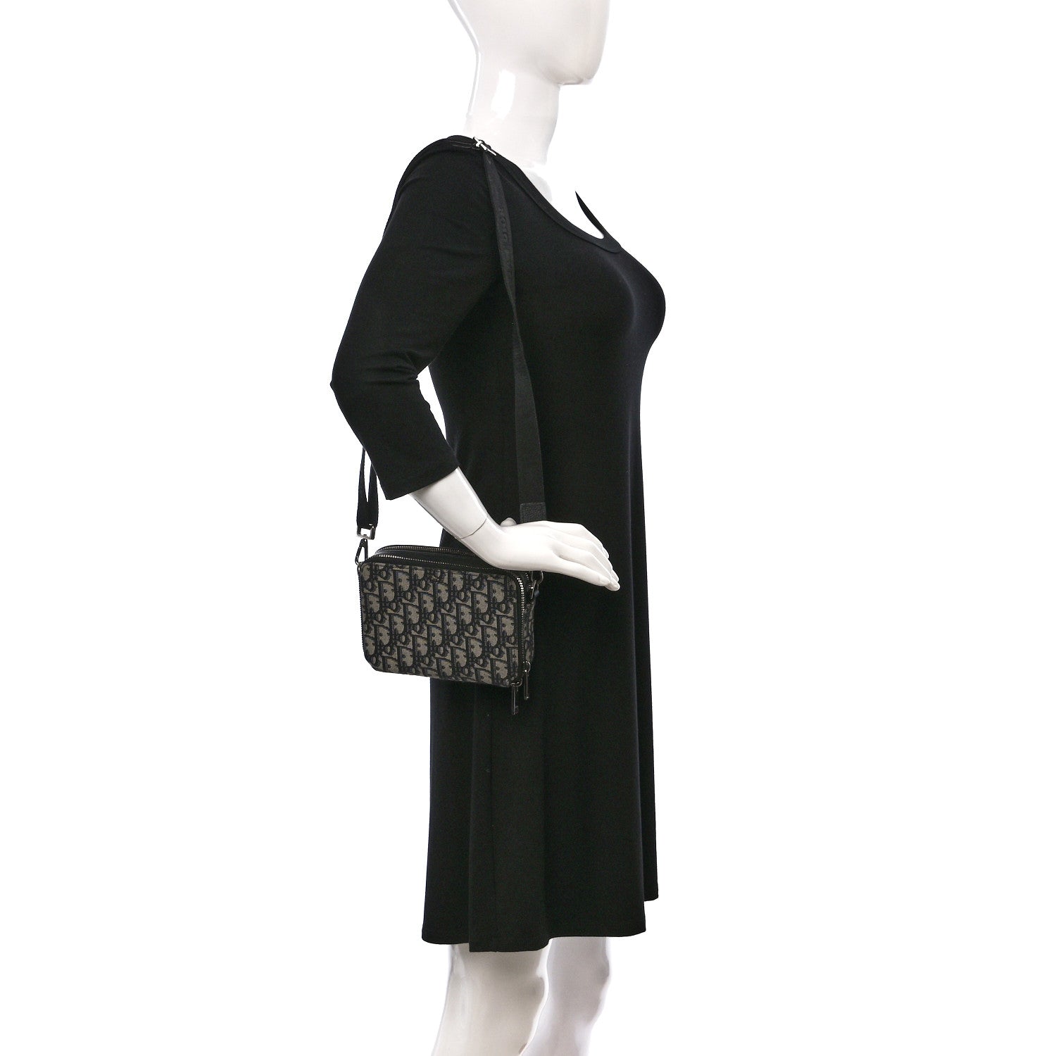 Christian Dior Oblique Messenger Pouch Black 2 of 9