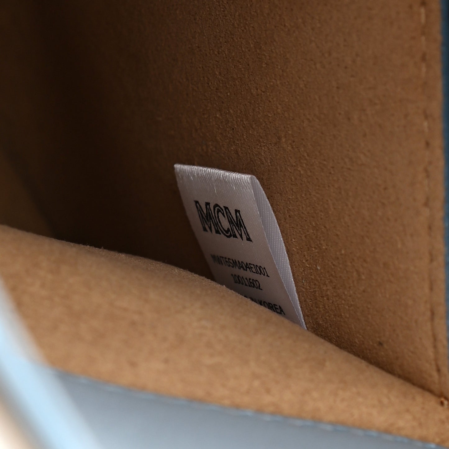 Grained Calfskin Medium Milla Tote Whisper Grey