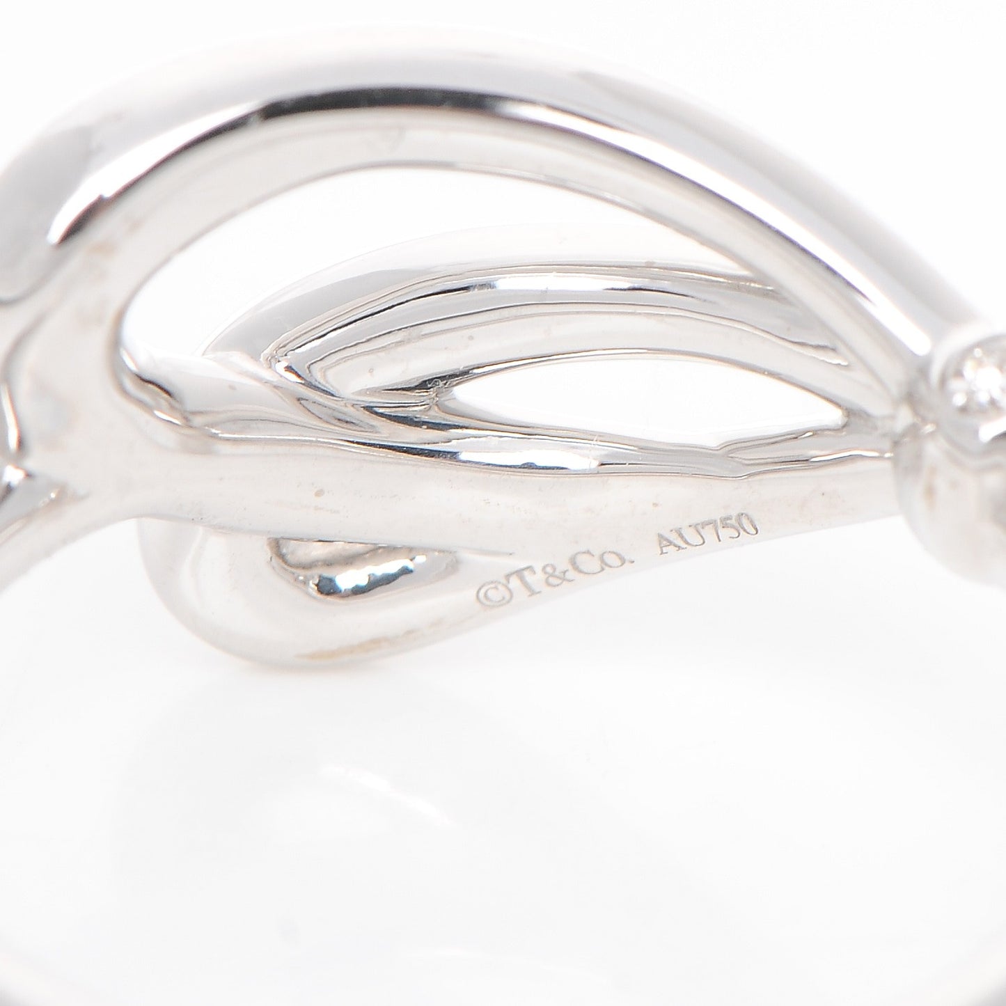 18K White Gold Diamond Bow Ring 5.5