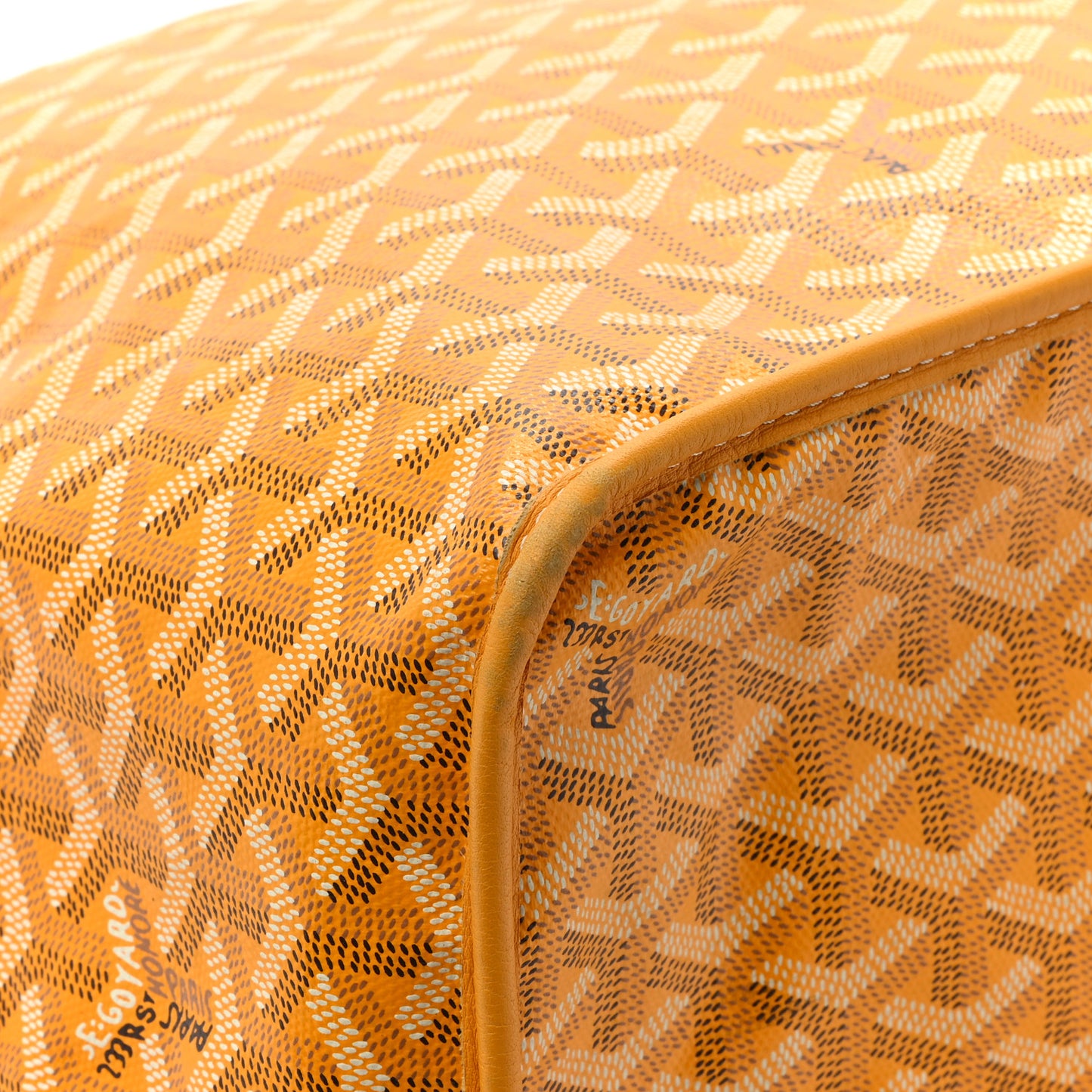 Goyardine Reversible Anjou GM Yellow