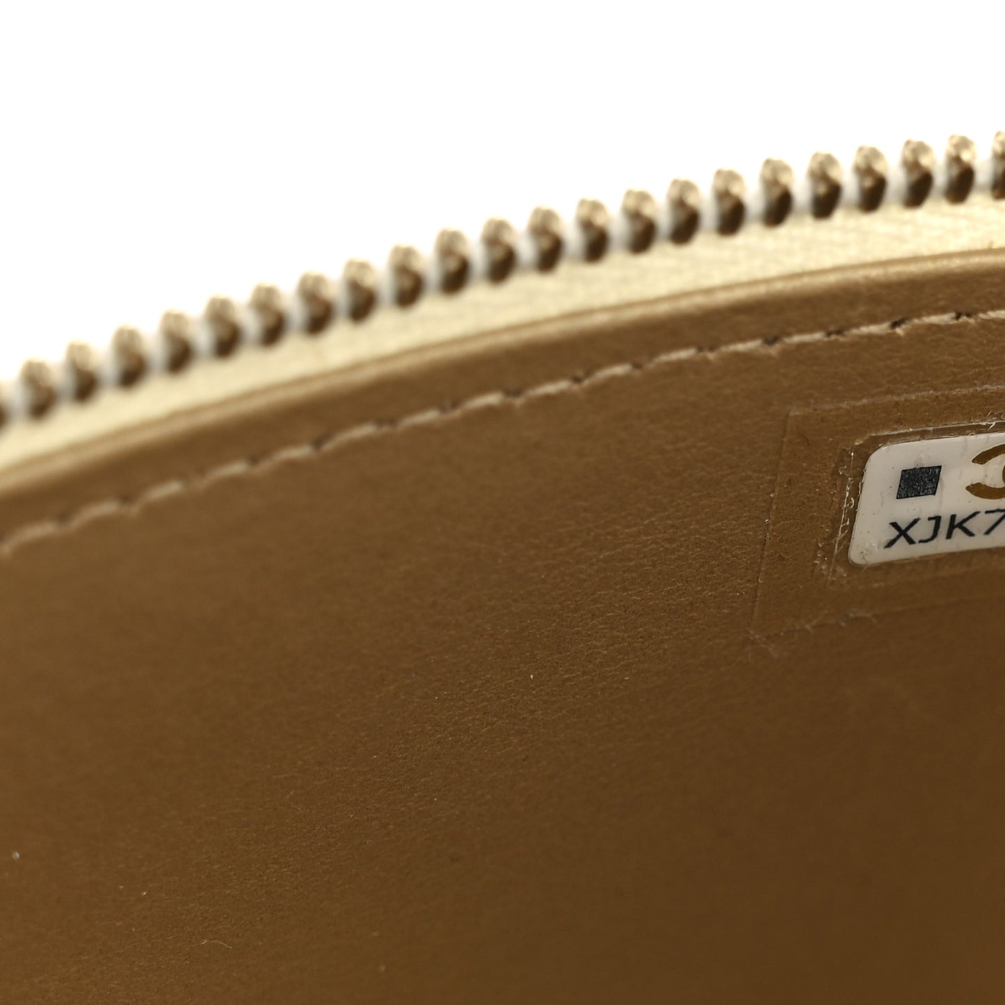 Lambskin Quilted Enamel Pearl Crush Mini Vanity Case With Chain White