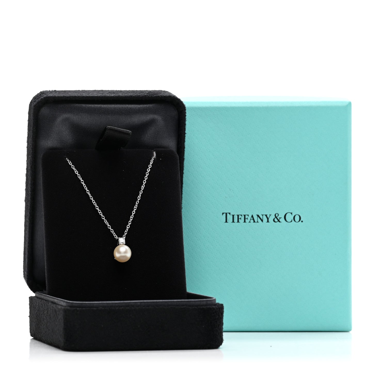 18K White Gold Diamond Pearl 6.5-7mm Pendant Necklace