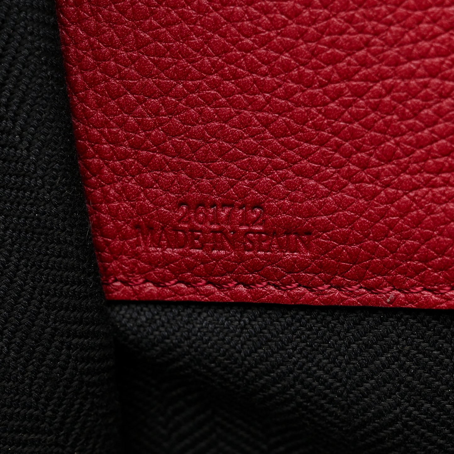 Calfskin Small Hammock Shoulder Bag Rouge